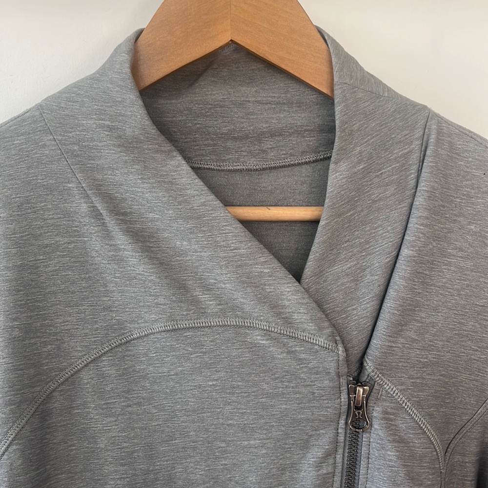 Lululemon Precision Jacket - Picture 4 of 6